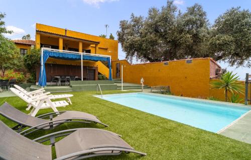 El Castillo de las Guardas Casa | Gorgeous Home In Castillo De Las Guarda