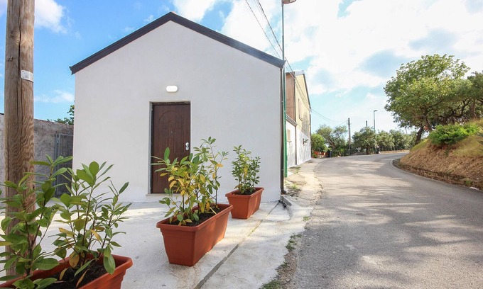 Marina di Casal Velino Casa | Gorgeous home in Casalvelino with WiFi