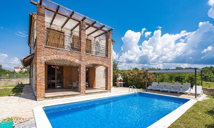 Cabrunici Casa | Preciosa casa en Cabrunici con WiFi