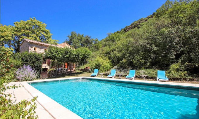 Curnier Casa | Gorgeous Home In Curnier