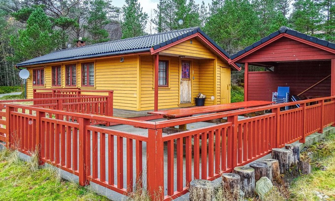 Dirdal Casa | Bonita casa en Dirdal con cocina