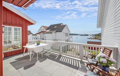 Gjeving Casa | Gorgeous Home In Gjeving With Wifi
