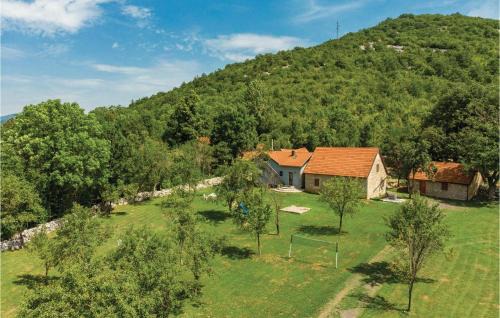 Municipality of Gracac Casa | Gorgeous Home In Gracac With Kitchen