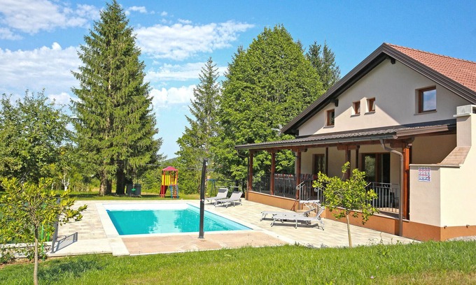 Ogulin Casa | Preciosa casa en Ogulin con sauna