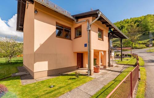 Perusic Casa | Gorgeous Home In Perusic