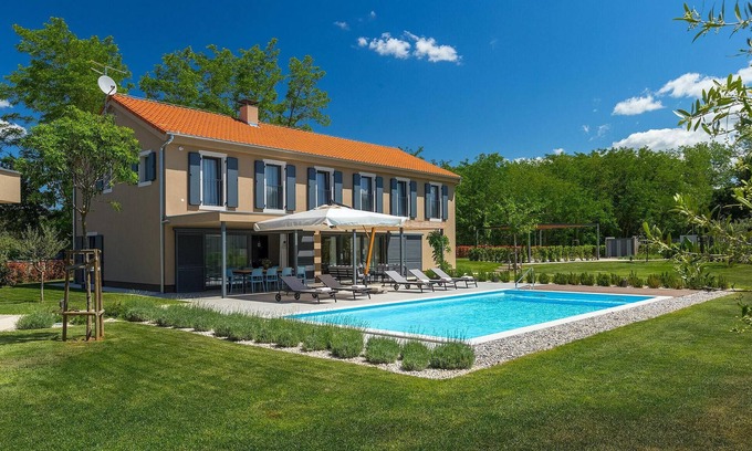Lasici Casa | Preciosa casa en Porec