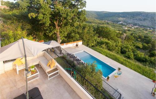 Split Casa | Gorgeous Home In Srinjine With Kitchen