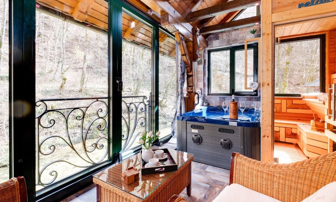 Krasic Casa | Preciosa casa en Zumberak con sauna