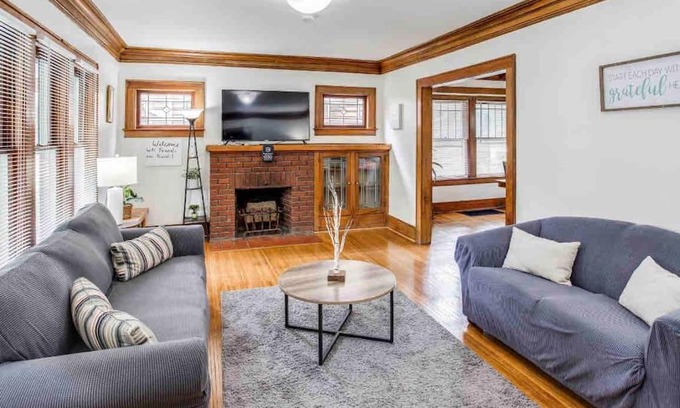 Rochester Apartamento | ~Gorgeous Home~ Mins to Strong/UofR/Airport/Dwnt/RIT w/new AC