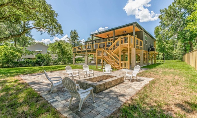 Middleburg Casa | Gorgeous Brand New Home on the Black Creek, 2 firepits, Peaceful Views