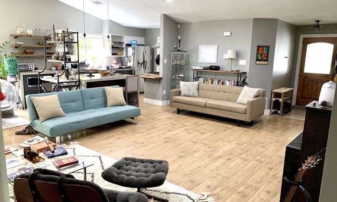 Austin Casa | Gorgeous Home - Wellness Retreat Short Term