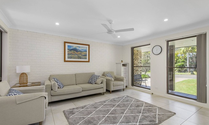 Port Macquarie Casa | Gorgeous house - 400m from beach - pet friendly