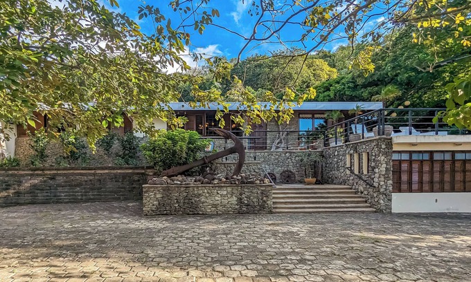 San Juan del Sur Casa | Hermosa casa en la ciudad, cerca de la playa, restaurantes y bares.