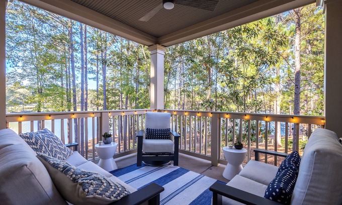 Lake Oconee Condominio | Gorgeous Lake Front Condo within the Gates of Reynolds!