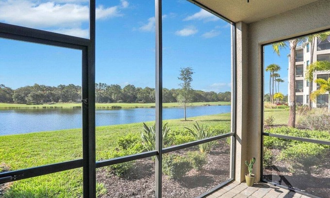 Lakewood Ranch Condominio | Gorgeous lakefront 2/2 condo | Lakewood National Golf Club - Lake Daze