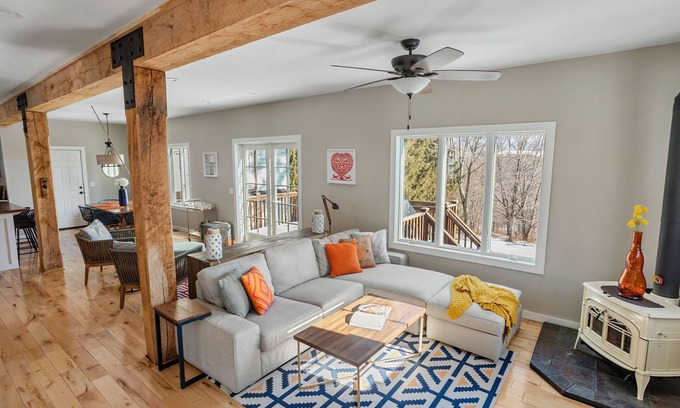 Millerton Otro | Gorgeous Luxury Farmhouse in the Hudson Valley New York