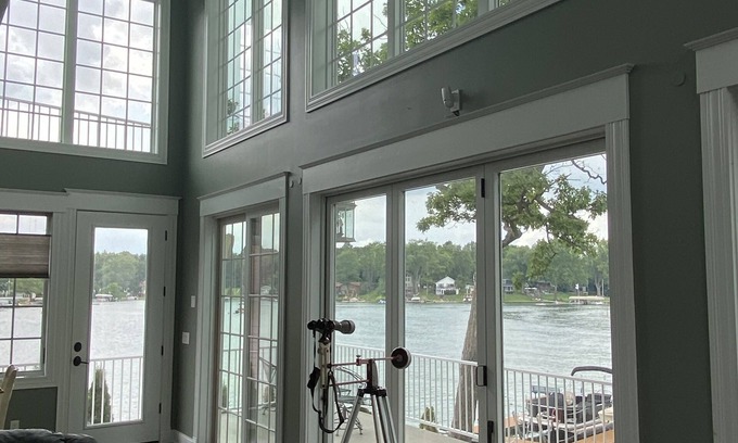 Sister Lakes Casa | Gorgeous Luxury Lake House with Fantastic Views and Amenities