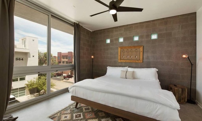 Riverside Apartamento | Gorgeous Modern 2 Bedroom Apartment with Pool