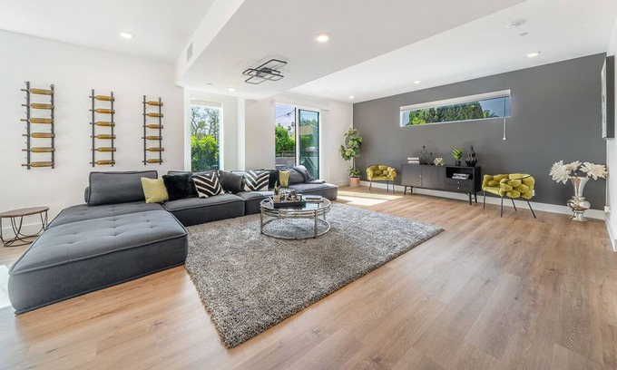 Valley Village Casa | Gorgeous/Modern 4bdr townhouse!!!
