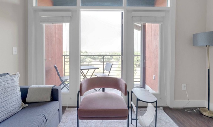 Mueller Apartamento | Gorgeous Mueller 1BR w/ Pool, W/D & Gym, nr park, by Blueground