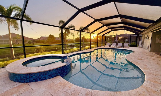 Pinehurst Casa | Gorgeous Newer 4bd/2ba Canal Home, Large Heated Pool/Hot Tub, Game Room, Pets Ok