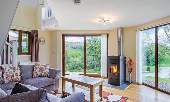 Caersws Chalet De Esquí | Alojamiento de 1 habitaciones en Little London, Nr Llandinam