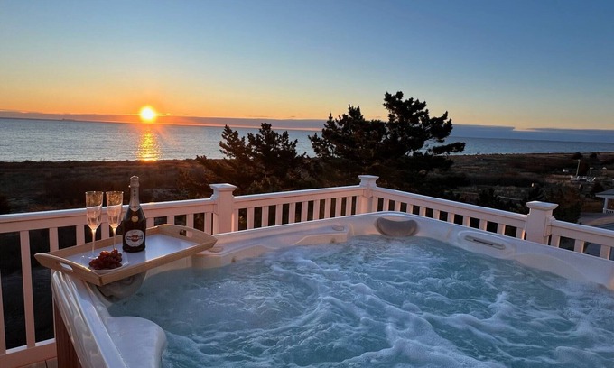 Milford Casa | Gorgeous pano views, Beach Front Access and hot tub! Your peaceful escape!