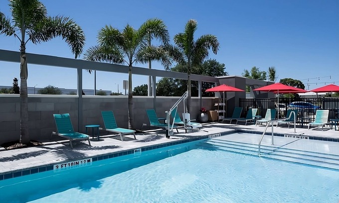 Airport North Hotel | ORLANDO ESCAPE! DESAYUNO GRATUITO, PISCINA, BARBACOA