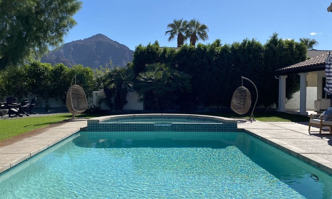 Desert Club Estates Casa | Gorgeous Private 5BDR / 4Bath Spanish-style home - great yard/pool