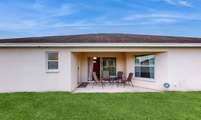Lakeland Casa | Gorgeous private home with large yard, between Tampa and Orlando