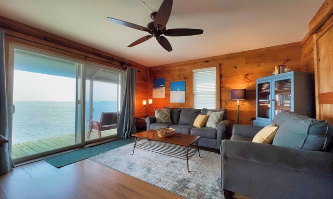 North Wildwood Casa | Gorgeous recently renovated home one the bay with a deep water slip!