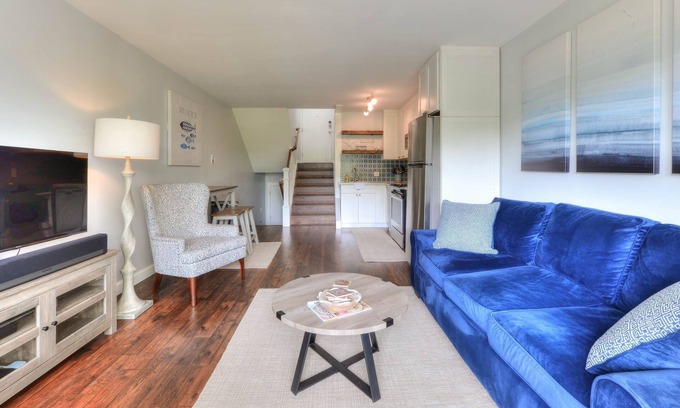 The Pines Condominio | Gorgeous renovated property in town & walking distance to the beach & shops