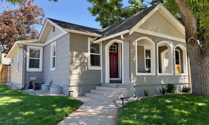 Englewood Casa | ¡Precioso bungalow renovado de la década de 1930 en Englewood!