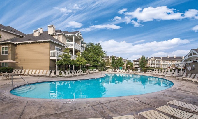 Windsor Complejo | Gorgeous Resort in California Wine Country, Windsor!