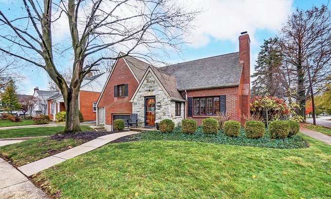 Dayton Casa | Gorgeous retreat in Dayton OH with private fenced yard.