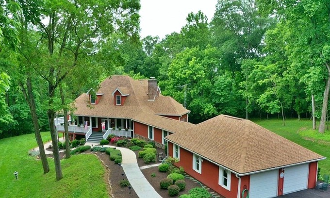Martinsburg Casa | Gorgeous Riverfront Retreat: swimming, canoeing, riding, biking