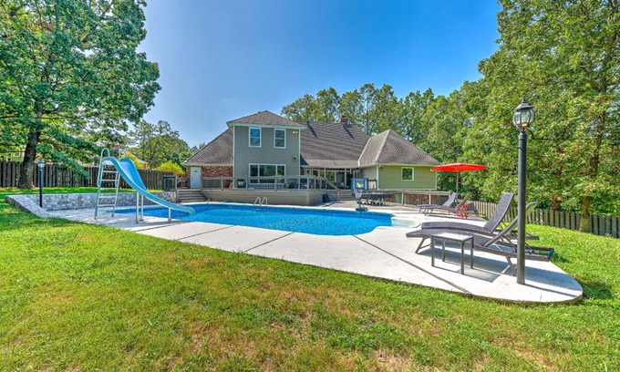 Rogers Casa | Gorgeous Rogers, Bentonville Home with Pool HotTub& Huge Yard