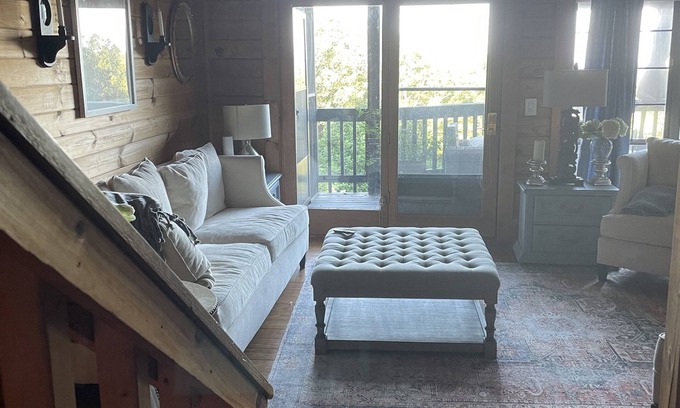 Tate Cabina | Gorgeous Rustin Cabin Close to Amicalola Falls!
