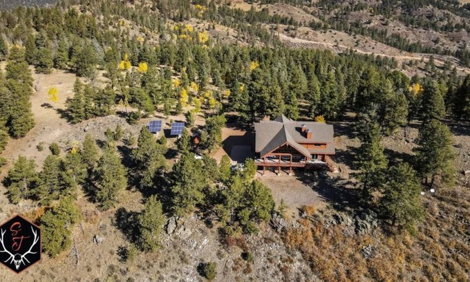 Park County Cabina | Gorgeous, secluded, peaceful, spacious Chalet