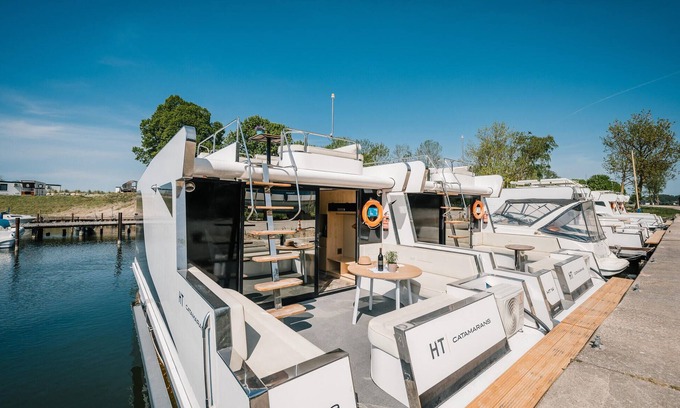 Sagard Alquiler De Eote | Precioso barco en Sagard con sauna