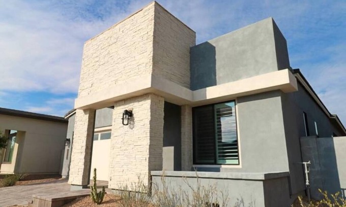 South Mountain Casa | Gorgeous South Mountain Home, King Bed & Amazing Amenities