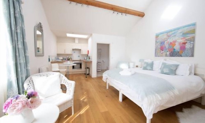 Vobster Apartamento | Gorgeous Studio with fast wifi on 55 acres ❤️