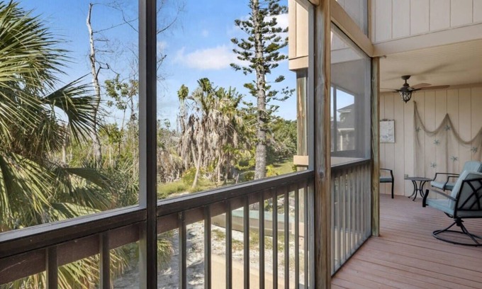The Dunes Casa | Gorgeous Three Bedroom Home in the Dunes with Bikes, Steps to Beach