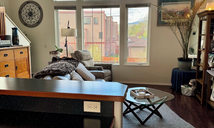 Missoula Casa | Gorgeous Townhouse that sleeps six in Missoula, Montana