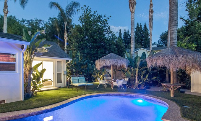 Woodland Hills Villa | Gorgeous unique& stylish villa W/pool@ heart of LA