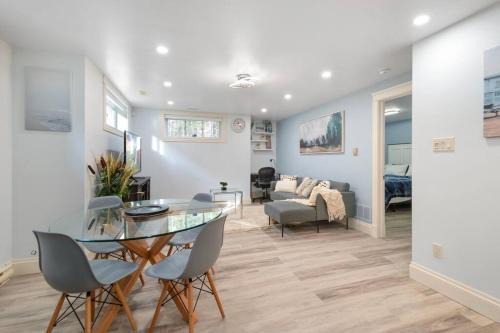Moncton Apartamento | Gorgeous Urban Retreat in the Heart of Moncton