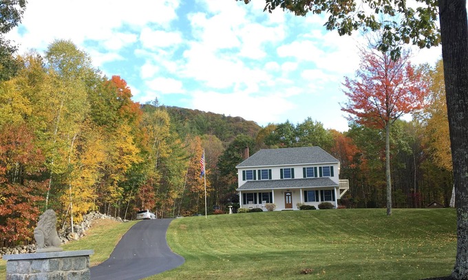 Clarendon Casa | Gorgeous Vermont Home - Home Gym, Fire Pit, close to hikes/lakes/mountains