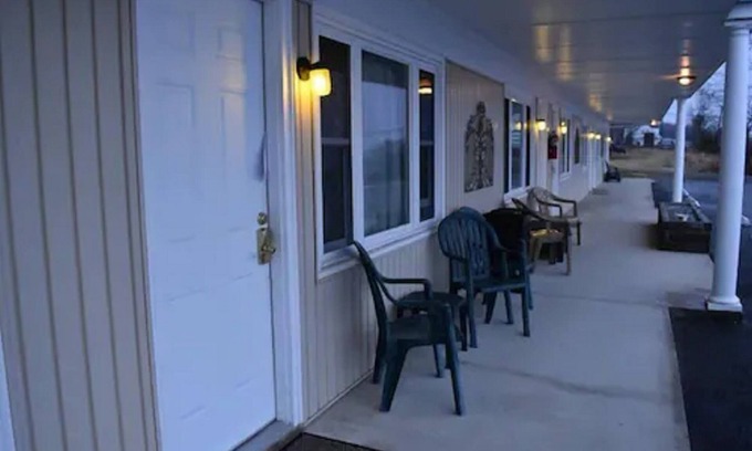 Watkins Glen Hotel | Gorgeous View Motel
