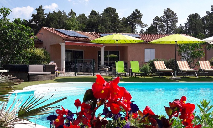 Regusse Villa | GORGES DU VERDON 30 MN, VILLA DE 3 CAMAS. PISCINA CLIMATIZADA, FAMILIA IDEAL / AMIGOS