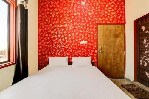 Agra Hotel | Goroomgo Hotel M J Agra Near Taj Mahal 950m